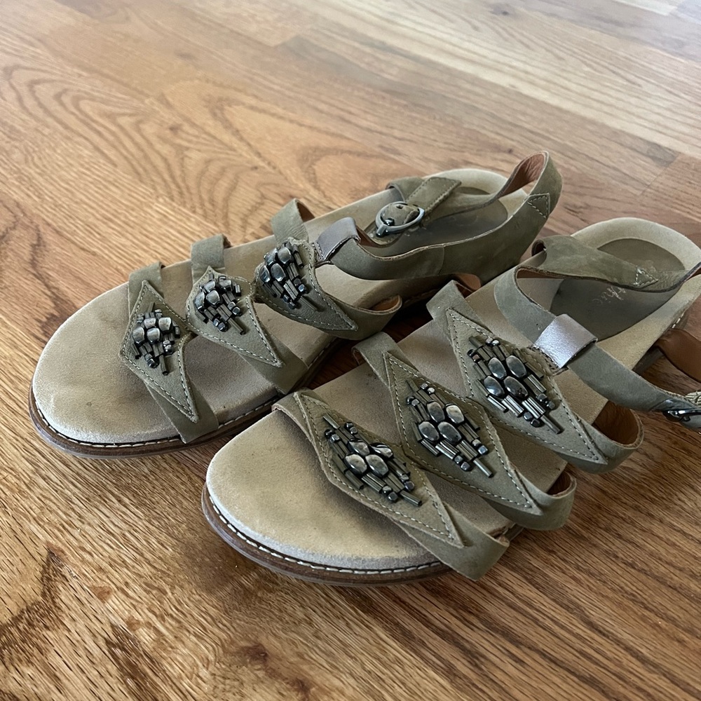 Cathie’s Sandal